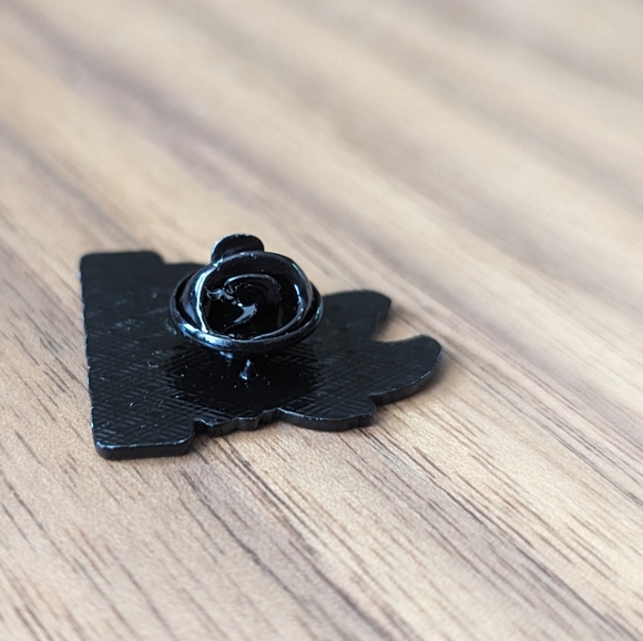 Brand New zinc alloy enamel pin FOXY NERD printed under a fox wearing glasses - Picture 4 of 5